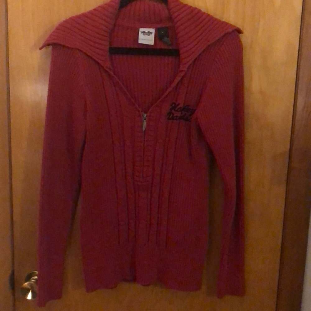 HD sweater